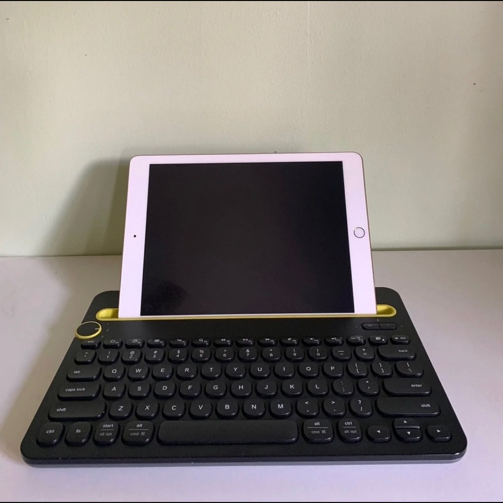 Logitech Keyboard - Picture 4 of 4